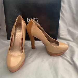 BCBG Penie nude heels